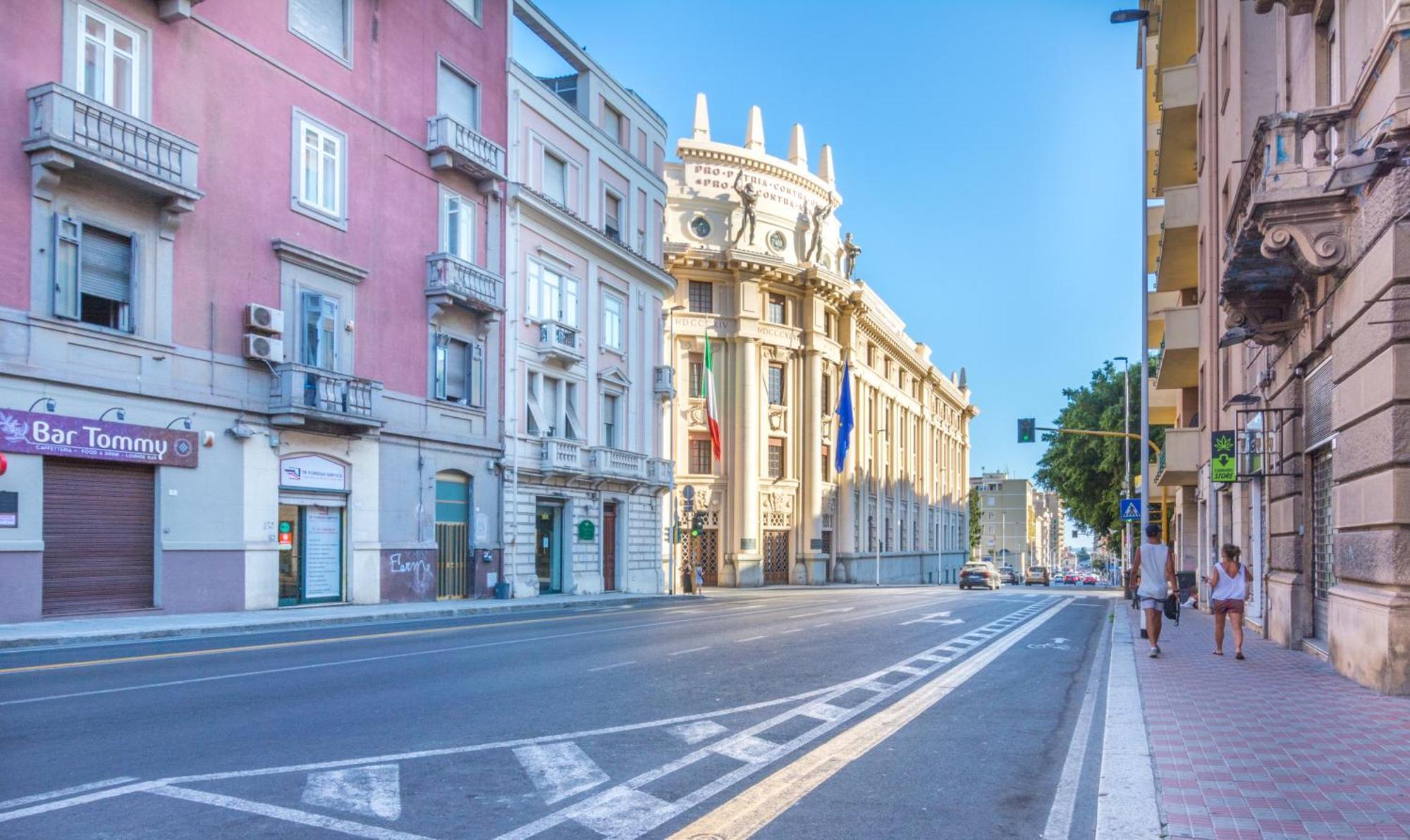 Sunscape Rooms Cagliari City Center Extérieur photo